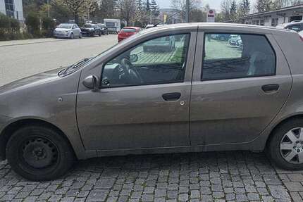 Fiat Punto 210.000 km 1.400 &euro; Waldkraiburg 84478