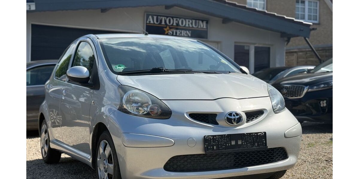 Toyota Aygo (X) 49.000 km 6.000 &euro; Berlin 12353