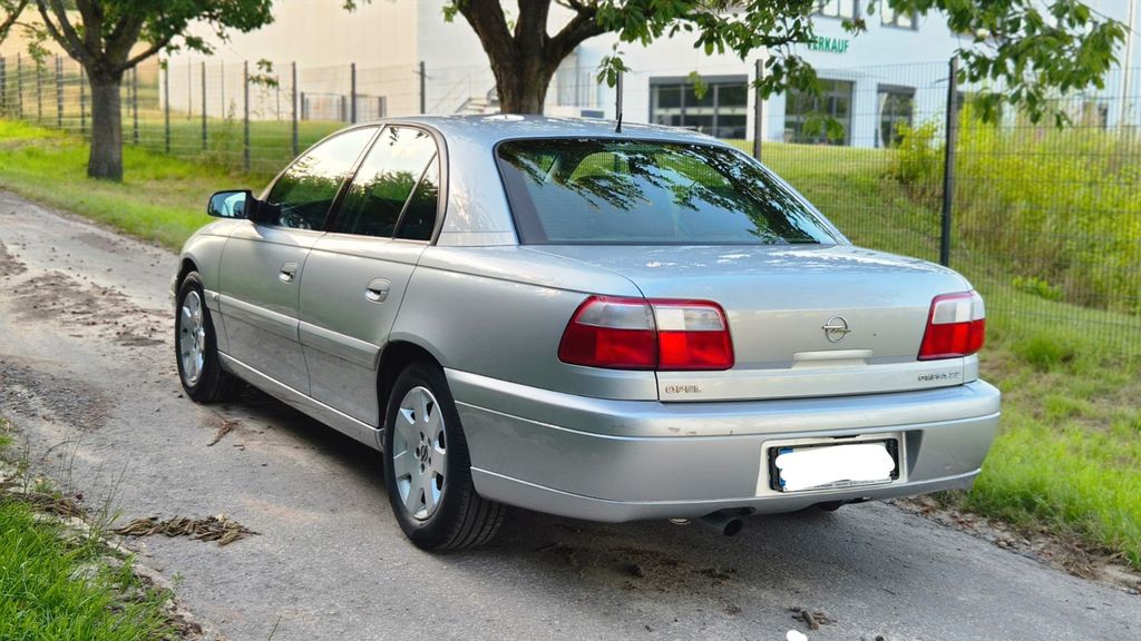 Opel Omega 104.350 km 3.270 &euro; hameln 31785