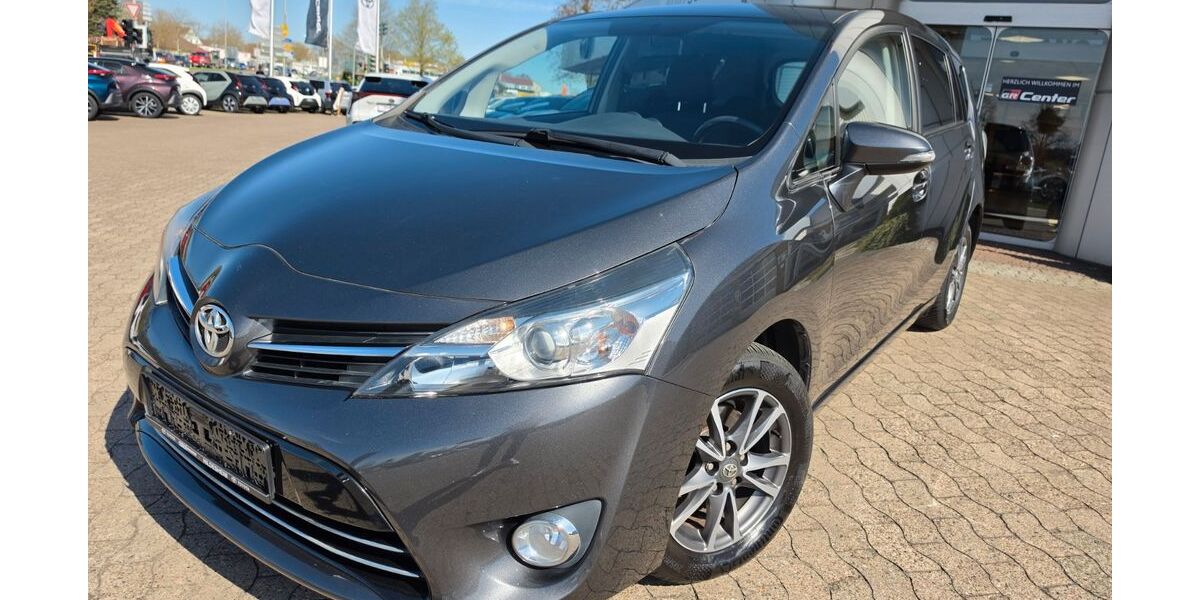 Toyota Verso 99.450 km 12.990 &euro; Hildesheim 31137