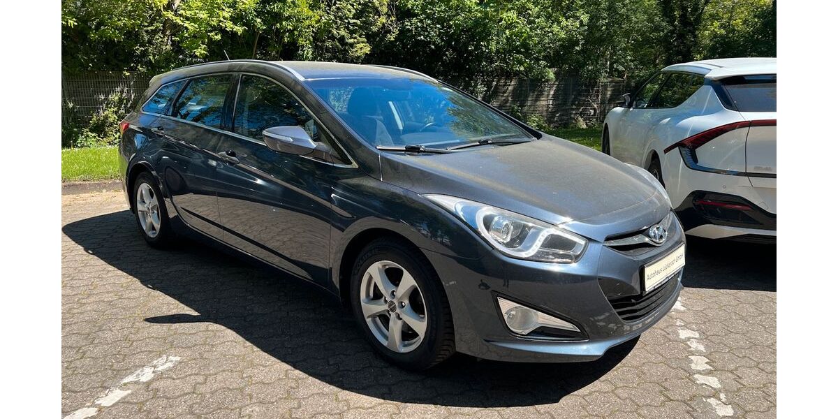 Hyundai i40 159.465 km 7.990 &euro; Euskirchen 53879