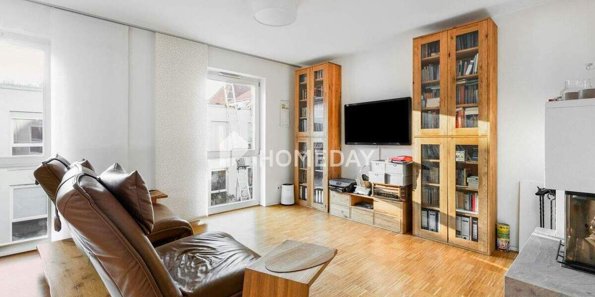 Wohnen mit Geschichte: Exklusive Eigentumswohnung im denkmalgeschützten Bestandsbau in Zell am Main 3 zimmer