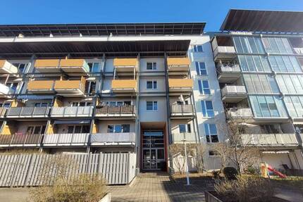 3RW an der Elbe mit Balkon, TG, Fahrstuhl und optimaler Anbindung 3 zimmer