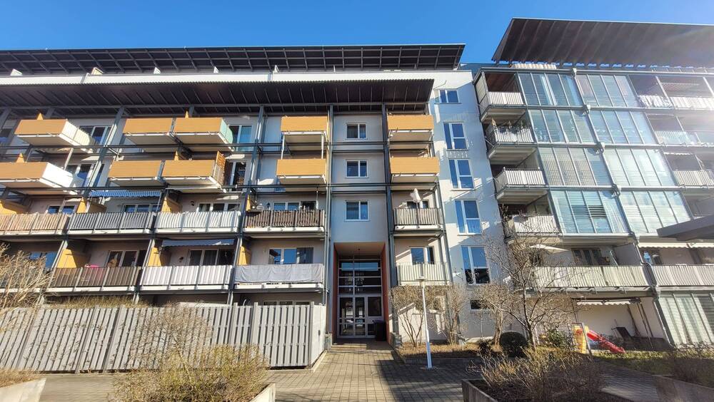 3RW an der Elbe mit Balkon, TG, Fahrstuhl und optimaler Anbindung 3 zimmer