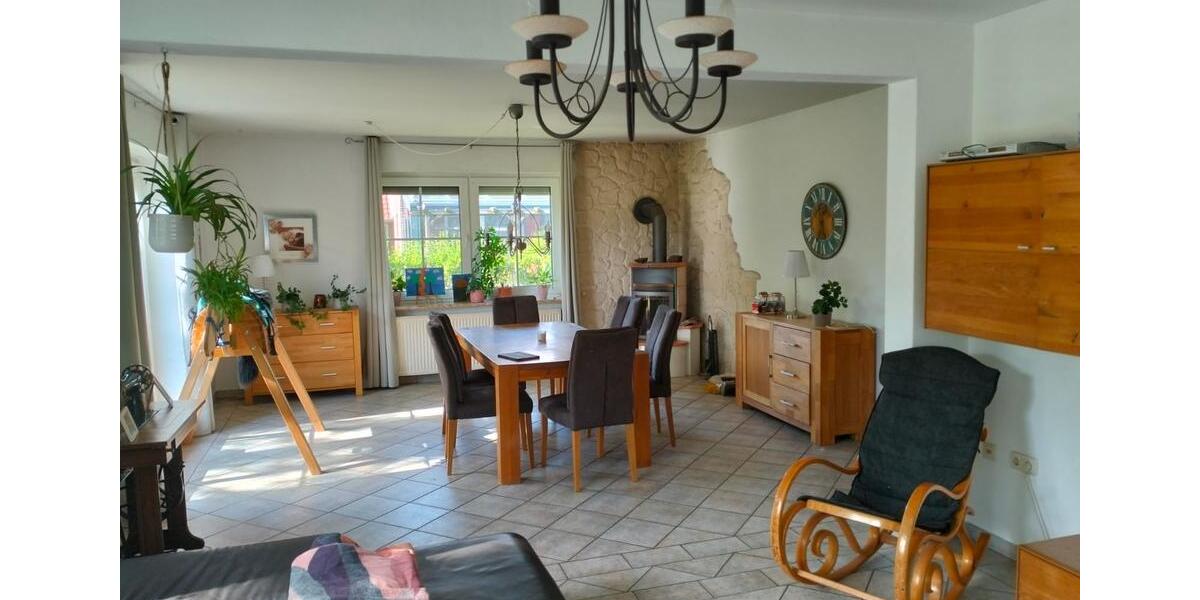 Einfamilienhaus Blomberg - 8 Zimmer, 180 m&sup2;, 380.000&euro; | Angebot:26985362