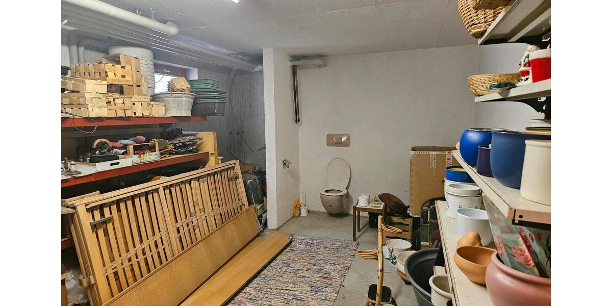 Dachgeschoßwohnung Stetten - 7 Zimmer, 99 m&sup2;, 275.000&euro; | Angebot:26223959