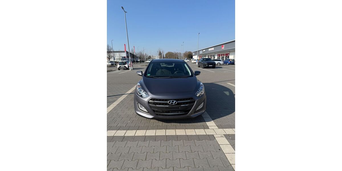 Hyundai i30 49.000 km 9.300 &euro; Schwetzingen 68723