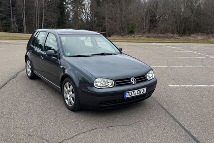 VW Golf 241.000 km 5.999 &euro; Hausen ob Verena 78595
