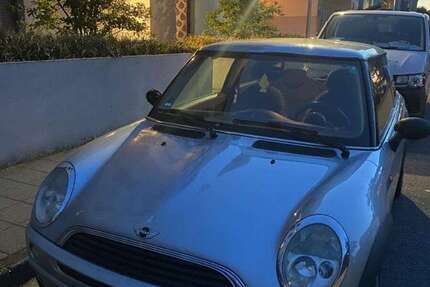 Mini One 205.000 km 2.099 &euro; Karlsruhe 76137