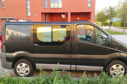Opel Vivaro 68.950 km 10.400 &euro; Regensburg 93059
