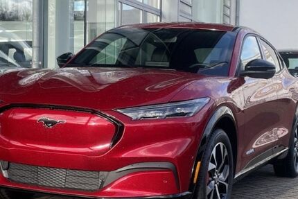 Ford Mustang Mach-E 22.000 km 41.900 &euro; Oldenburg 26125