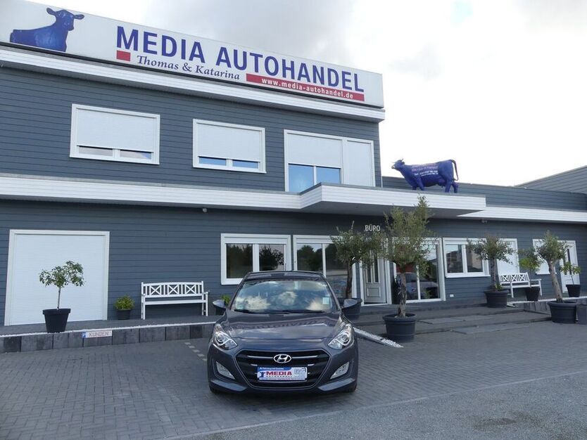 i30