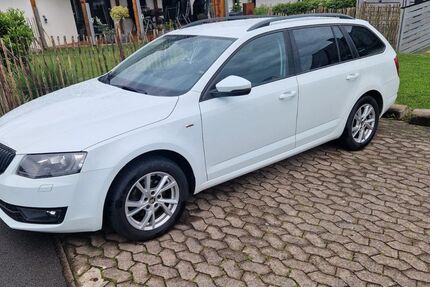 Skoda Octavia 184.000 km 7.500 &euro; Eslohe 59889