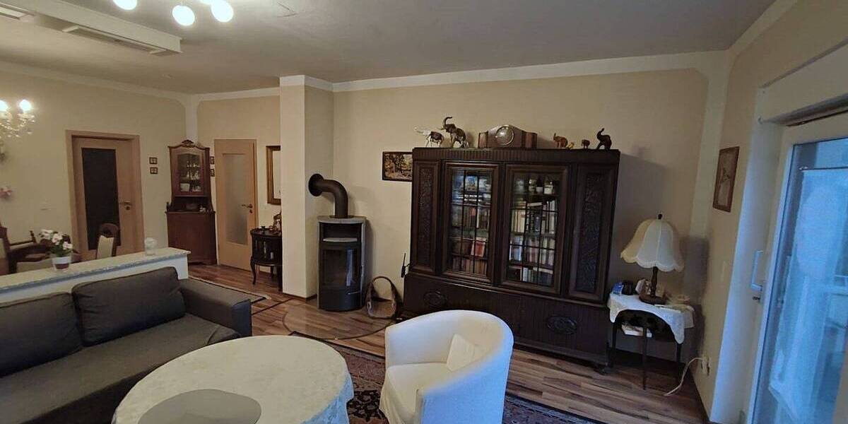 Gewerbeobjekt Halle (Saale) Gesundbrunnen - 9 Zimmer, 280 m&sup2;, 715.000&euro; | Angebot:23625508