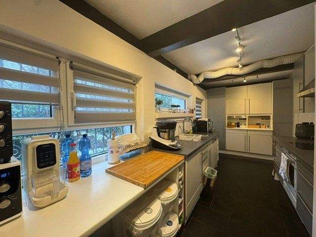 Einfamilienhaus Friedrichsdorf - 8 Zimmer, 224 m&sup2;, 2.900&euro; | Angebot:24708475