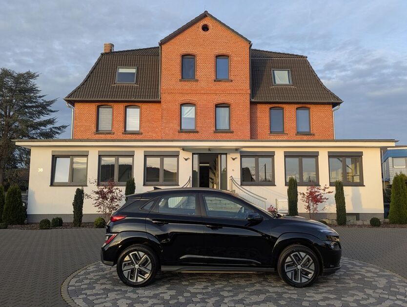 Hyundai KONA 45.063 km 14.950 € Rotenburg 36199