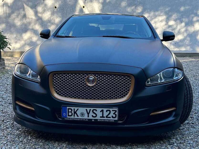 XJ