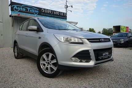 Ford Kuga 195.905 km 8.950 € München 81829