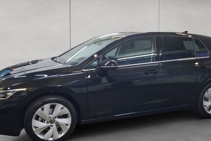 VW Golf 9.099 km 40.405 € Rendsburg 24768
