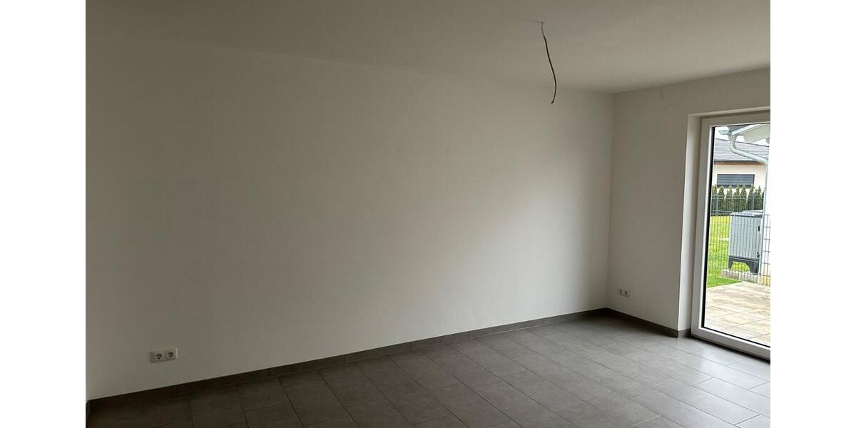 Doppelhaushälfte Osterhofen - 6 Zimmer, 175 m&sup2;, 1.400&euro; | Angebot:24832218
