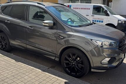 Ford Kuga 148.000 km 13.500 &euro; Ludwigsburg 71633