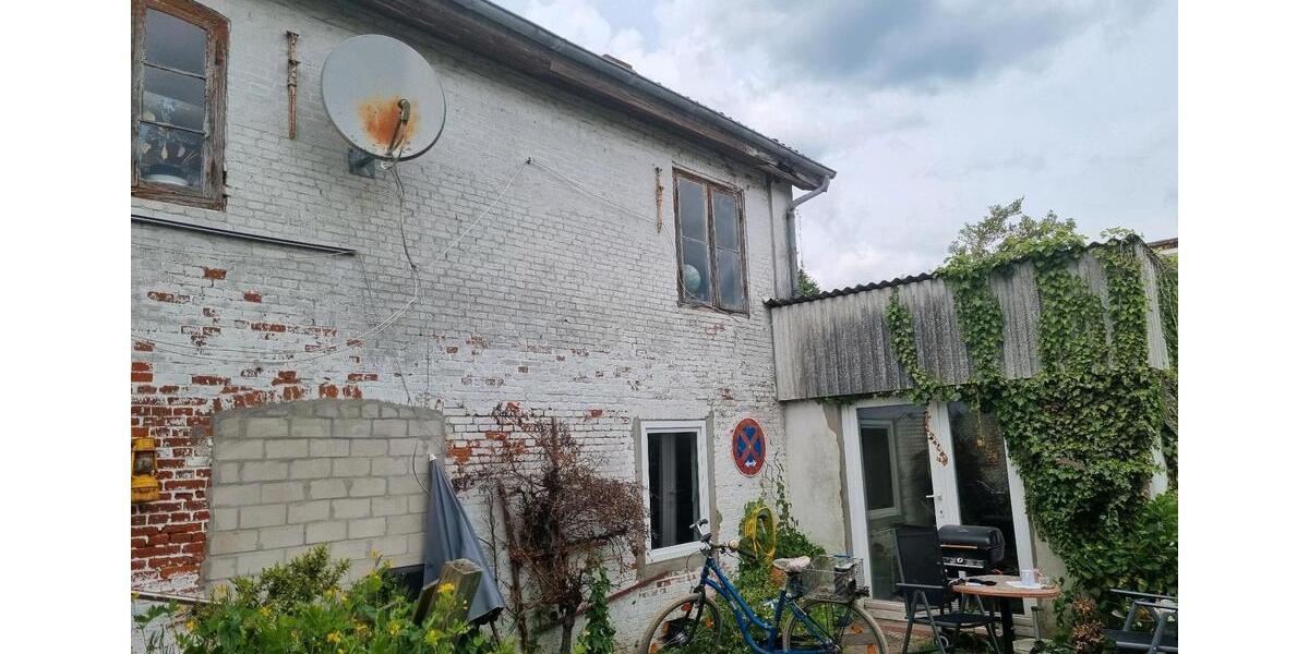 Mehrfamilienhaus, Wohnhaus Wesselburen - 5 Zimmer, 175 m&sup2;, 125.000&euro; | Angebot:27023253
