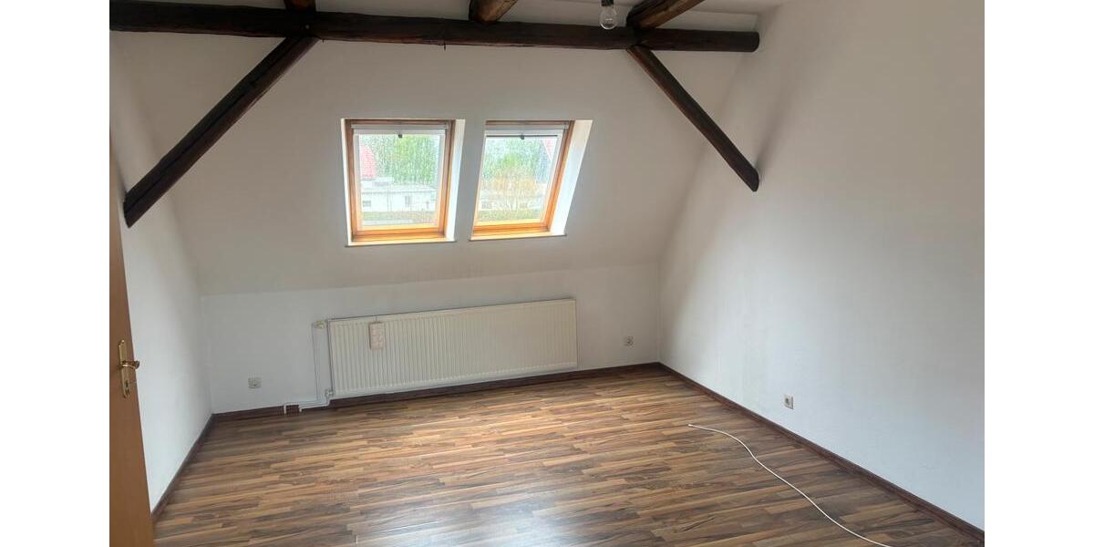 Etagenwohnung Hettstedt - 4 Zimmer, 80 m&sup2;, 550&euro; | Angebot:26535299