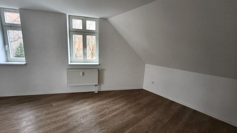 Dachgeschoßwohnung Burg - 3 Zimmer, 89 m&sup2;, 623&euro; | Angebot:26146127
