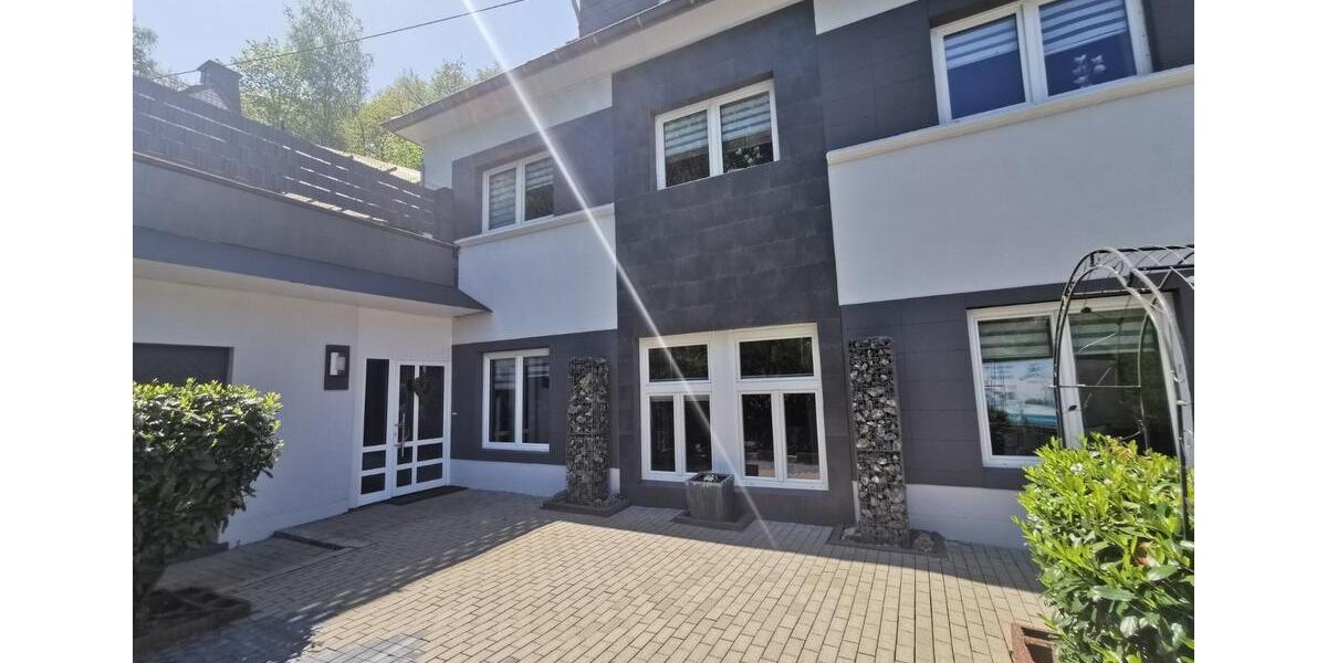 Einfamilienhaus Idar-Oberstein Oberstein - 11 Zimmer, 240 m&sup2;, 279.000&euro; | Angebot:27085341