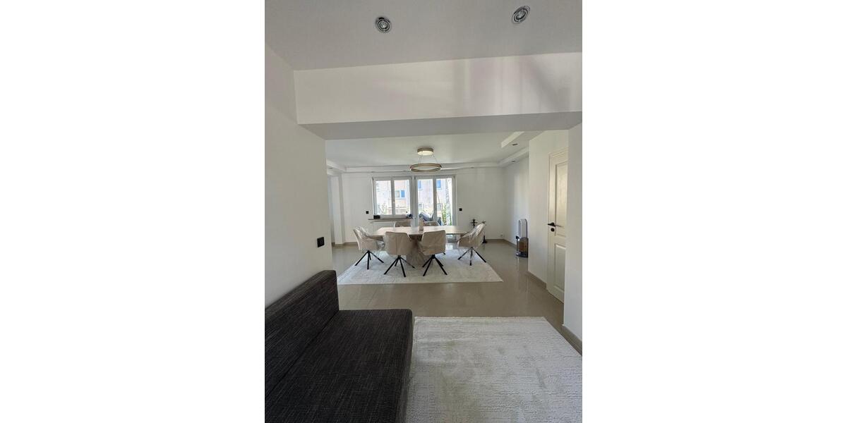 Doppelhaushälfte Ostfildern - 6 Zimmer, 147 m&sup2;, 2.790&euro; | Angebot:26122487