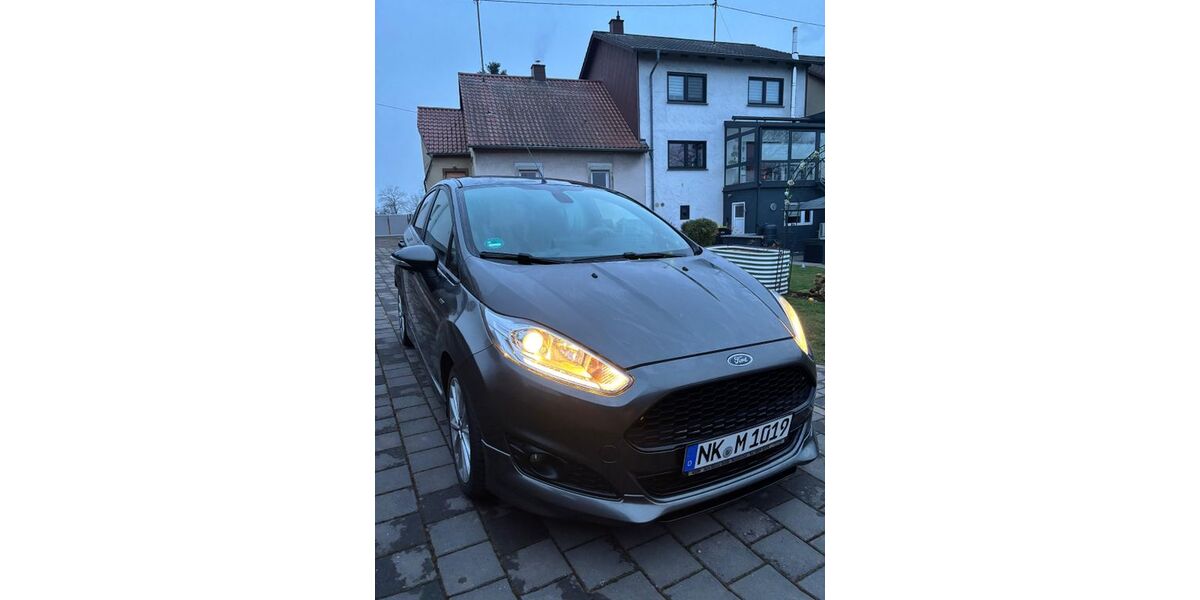 Ford Fiesta 72.100 km 9.000 &euro; Schiffweiler 66578
