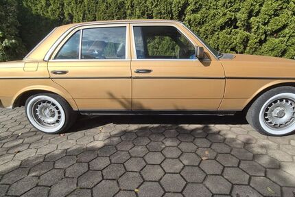 Mercedes-Benz 300 130.000 km 10.900 &euro; Rot an der Rot 88430