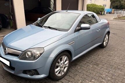 Opel Tigra 119.000 km 2.399 &euro; Offenbach 63073
