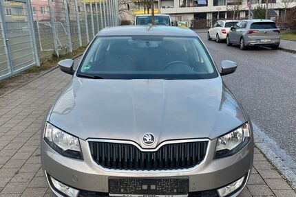 Skoda Octavia 98.550 km 9.800 € München 81825