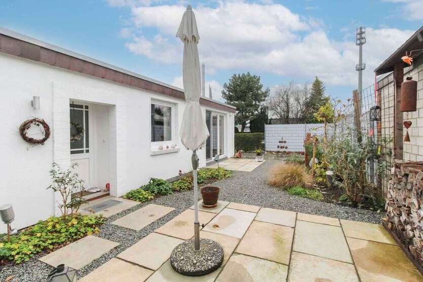 Haus zum Kaufen in Lübeck 300.000 € 86.14 m²