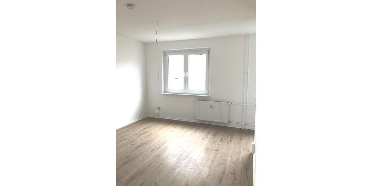 Etagenwohnung Bernsdorf - 1 Zimmer, 30 m&sup2;, 140&euro; | Angebot:26296743