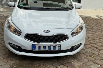 Kia ceed / Ceed 83.000 km 7.700 € Kiel 24106