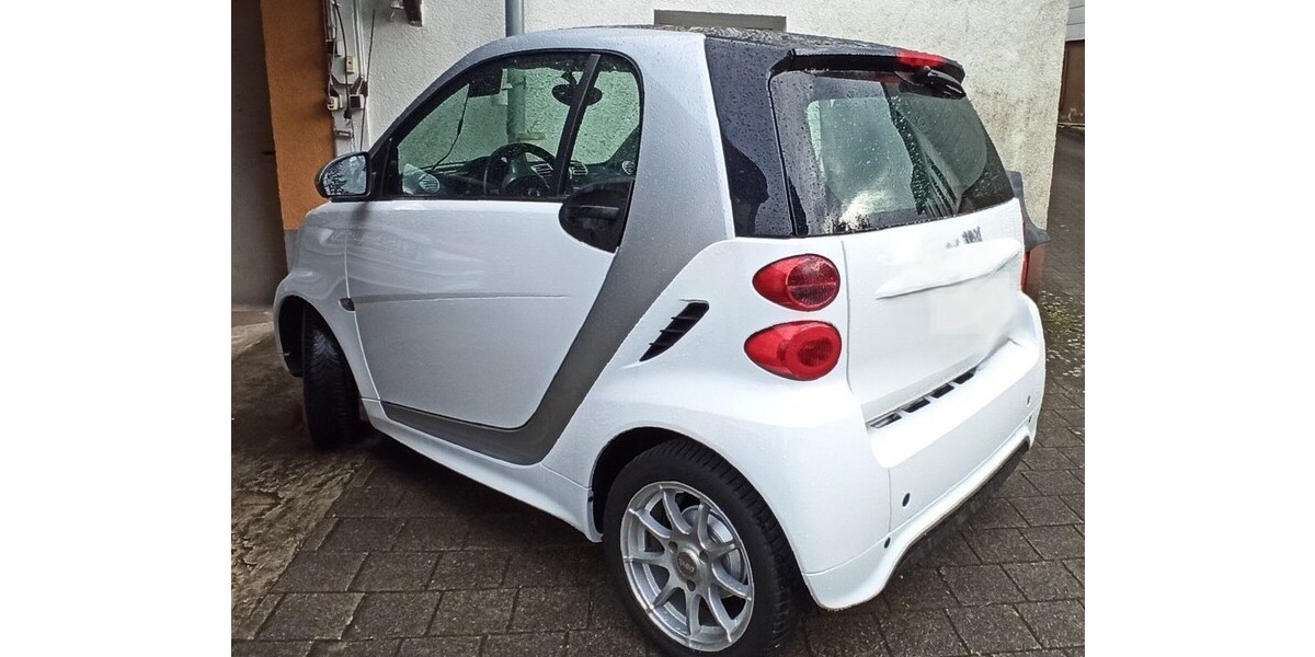 Smart Fortwo Coupe 94.500 km 5.300 &euro; St. Ingbert 