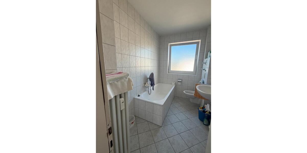 Etagenwohnung Deggendorf - 3 Zimmer, 70 m&sup2;, 700&euro; | Angebot:26456267