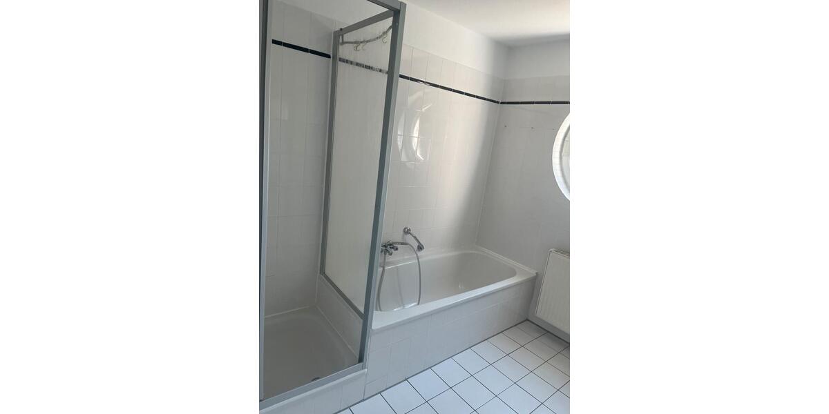 Dachgeschoßwohnung Winsen (Aller) - 4 Zimmer, 98 m&sup2;, 199.000&euro; | Angebot:27164122
