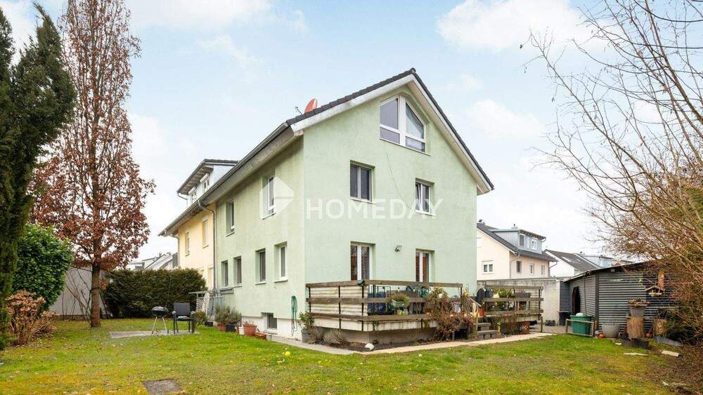 Moderne Etagenwohnung mit eigenem Gartenanteil und Stellplatz in guter Lage 4 zimmer