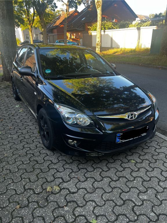 i30