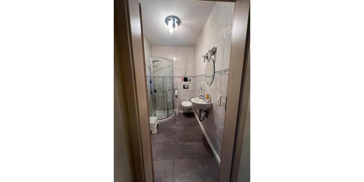 Einfamilienhaus Wiehl - 4 Zimmer, 130 m&sup2;, 1.700&euro; | Angebot:24750882