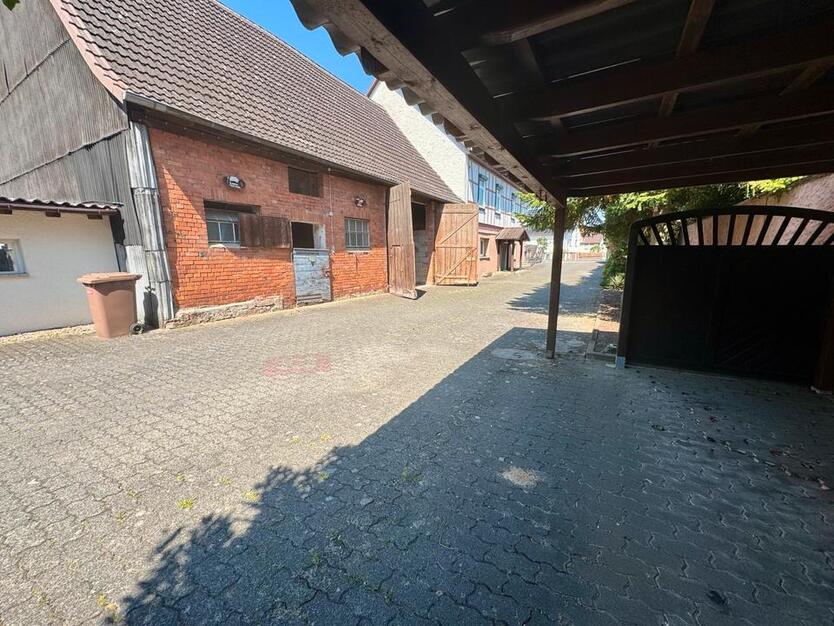 Großzügiges Mehrfamilienhaus mit Scheune, Hof & Garten
