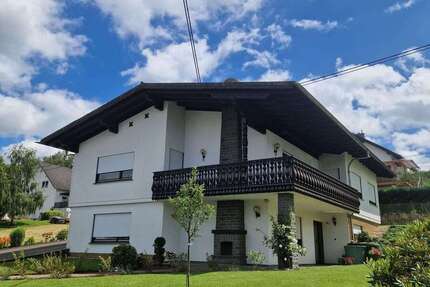 Haus Unnau - 7 Zimmer, 210 m&sup2;, 1.600&euro; | Angebot:27179995