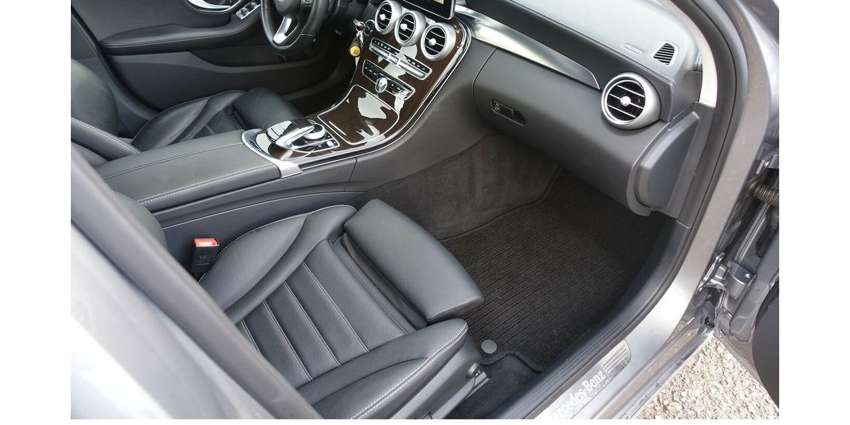 Mercedes-Benz C 250 Lim. 4Matic BlueTEC / d Distr. LED Burmester 175.800 km 18.950 &euro; Neumarkt/OPf 92318