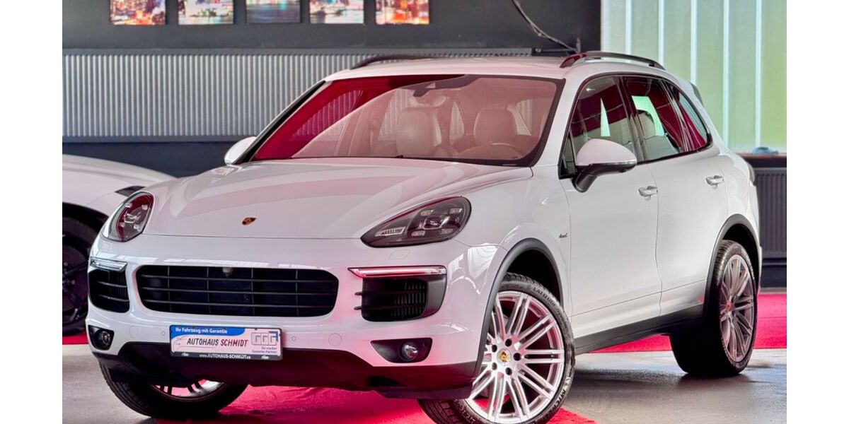 Porsche Cayenne 163.409 km 33.400 &euro; Rückholz 87494