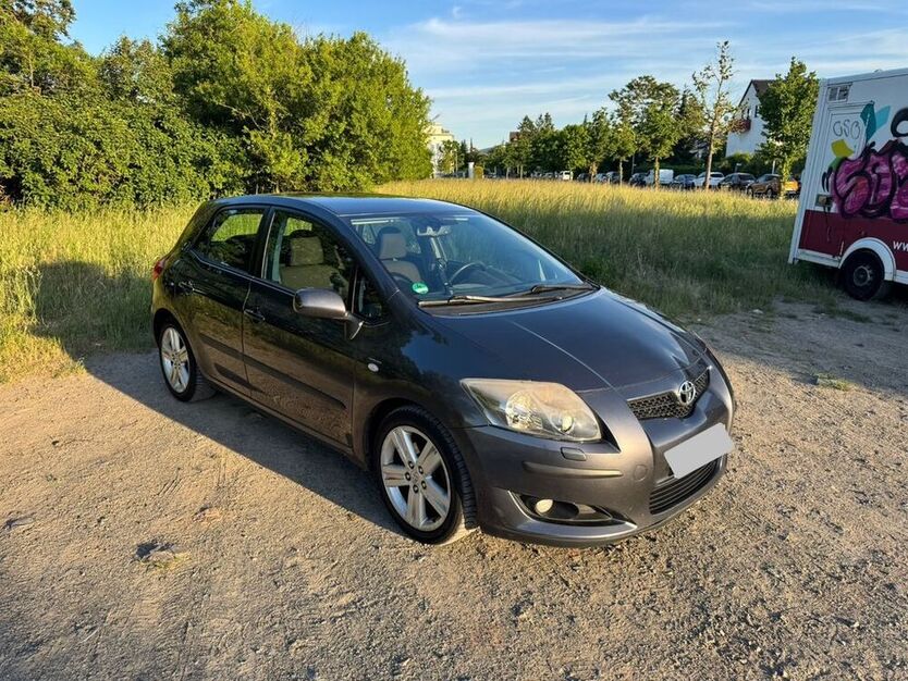 Auris