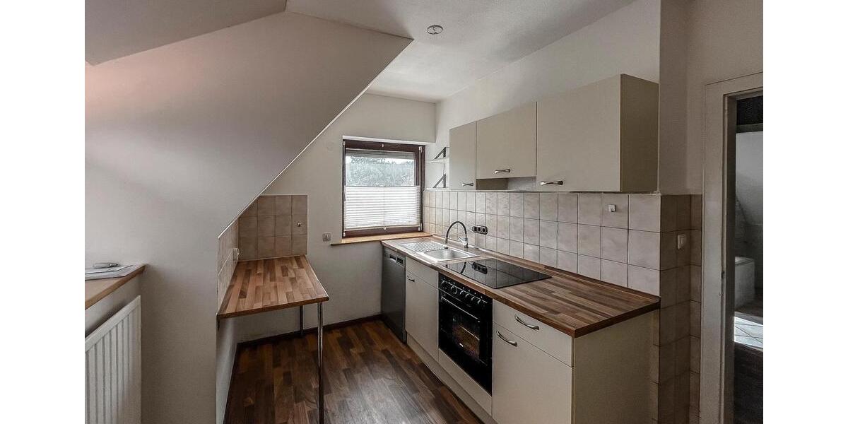 Dachgeschoßwohnung Lüneburg Ebensberg - 4 Zimmer, 105 m&sup2;, 1.450&euro; | Angebot:26412794