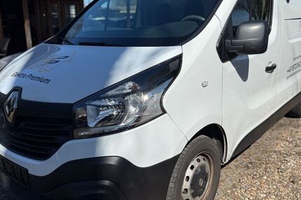 Renault Trafic 133.000 km 8.990 &euro; berlin 12057